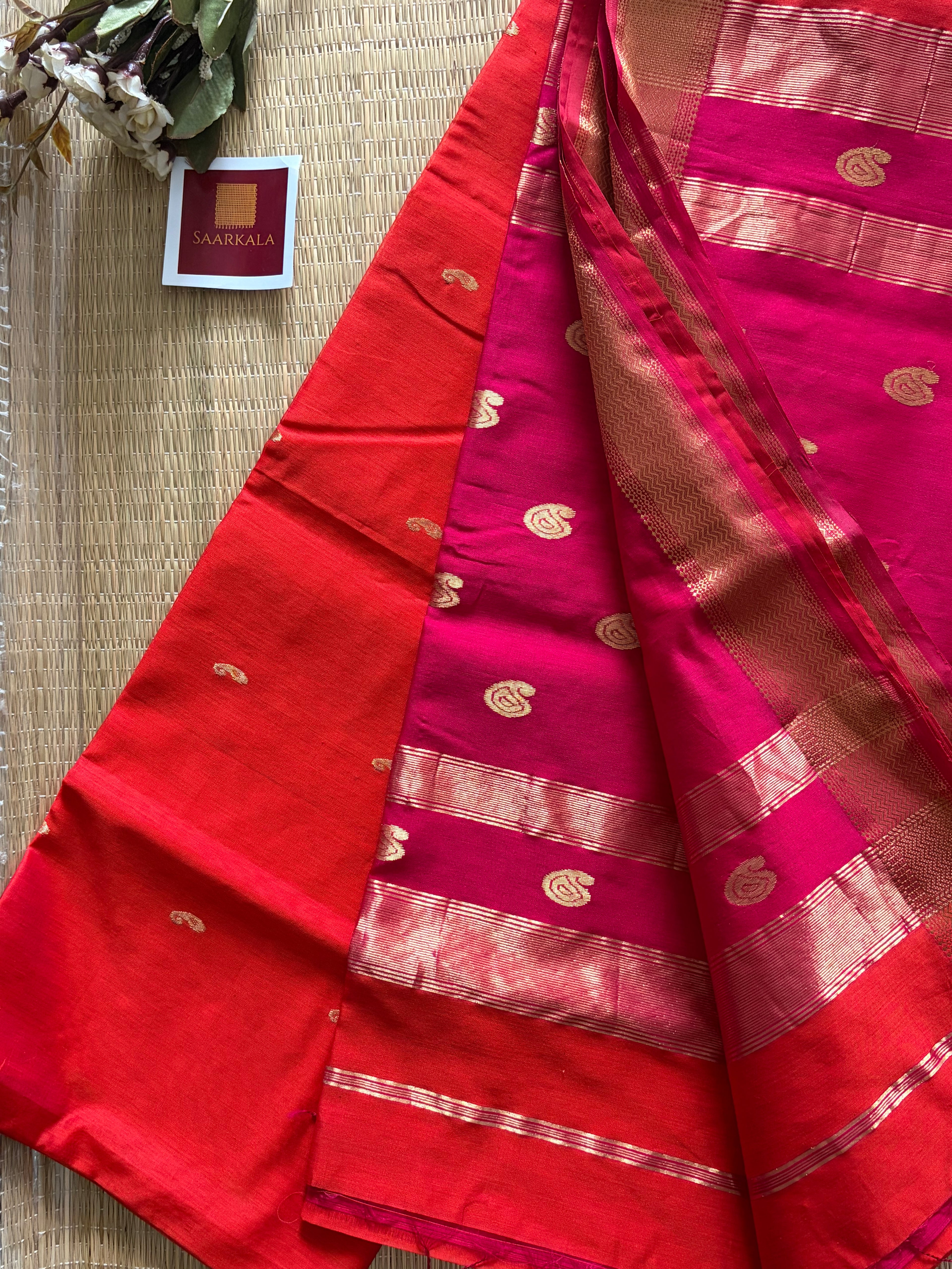 Kairi Buta Rust Pink Maheshwari Handloom Saree