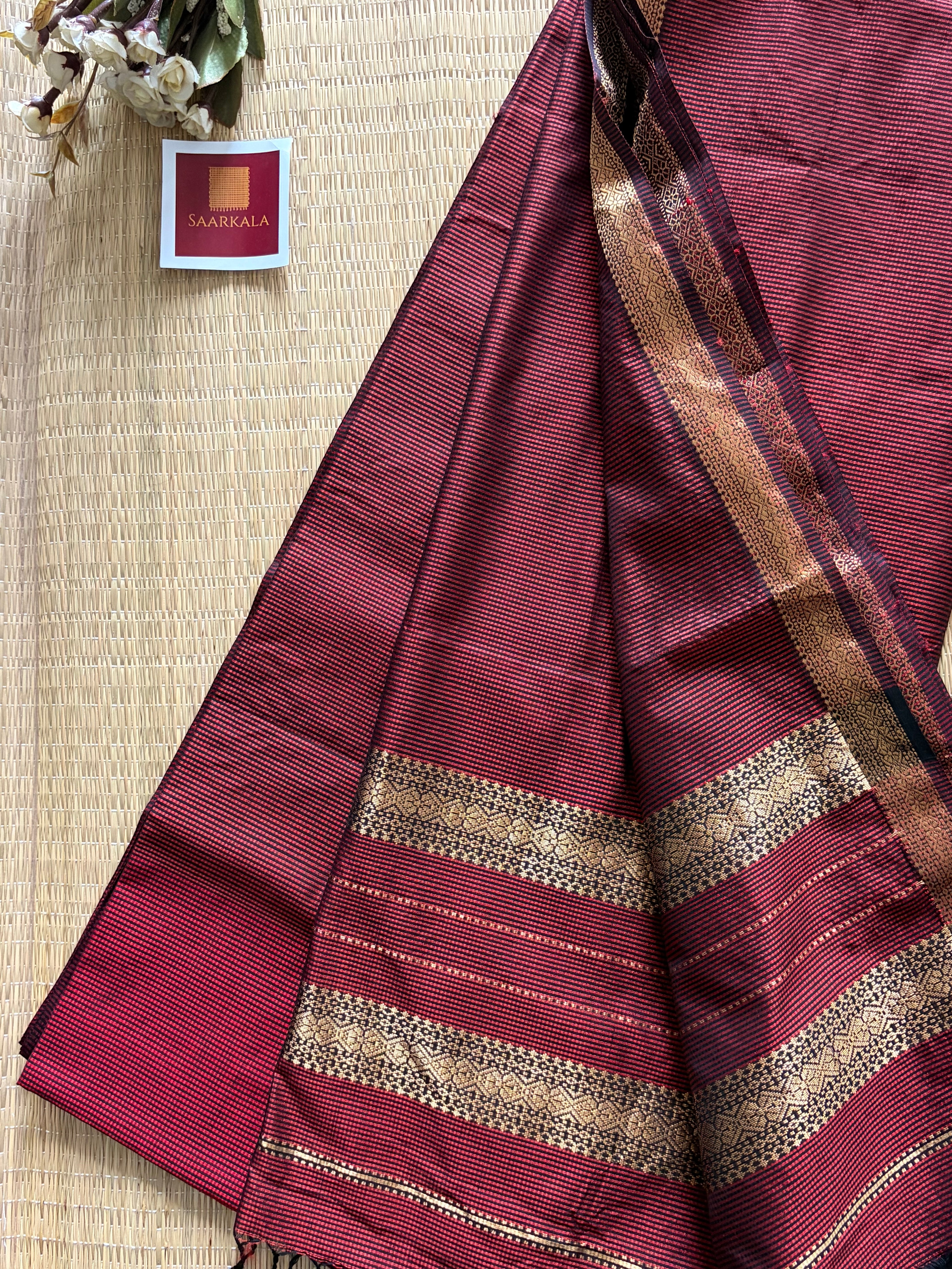Garbh Reshmi Red Maheshwari Handloom Saree