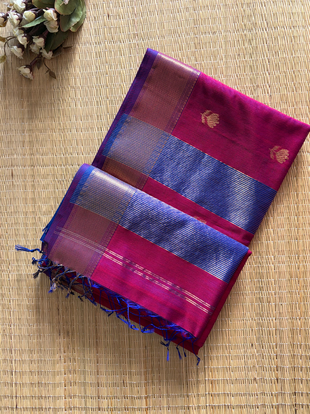 Rimjhim Lotus Maheshwari Handloom Saree