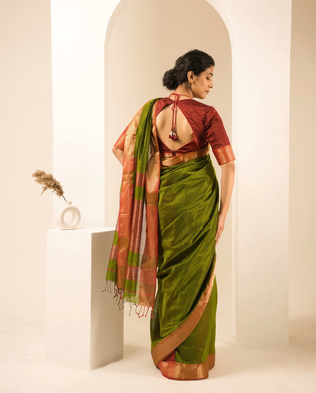 Checks Parrot Green Maheshwari Handloom Saree