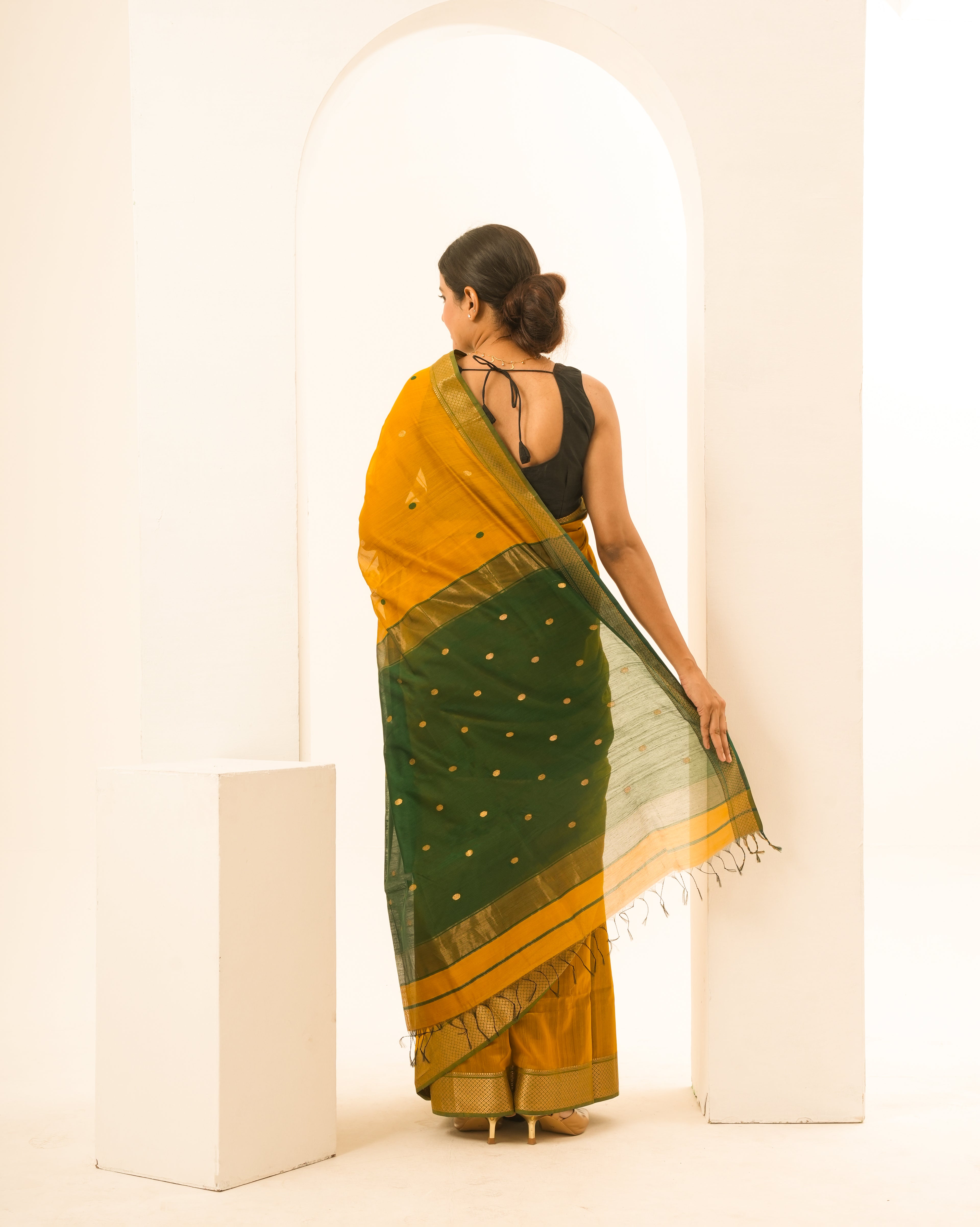 Sikka Mustard Green Maheshwari Handloom Saree