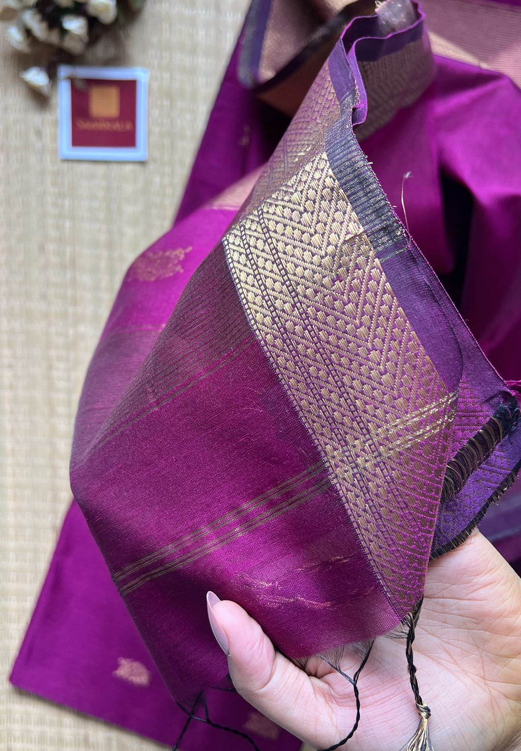 Morni Magenta Pink Maheshwari Handloom Silk Cotton Saree