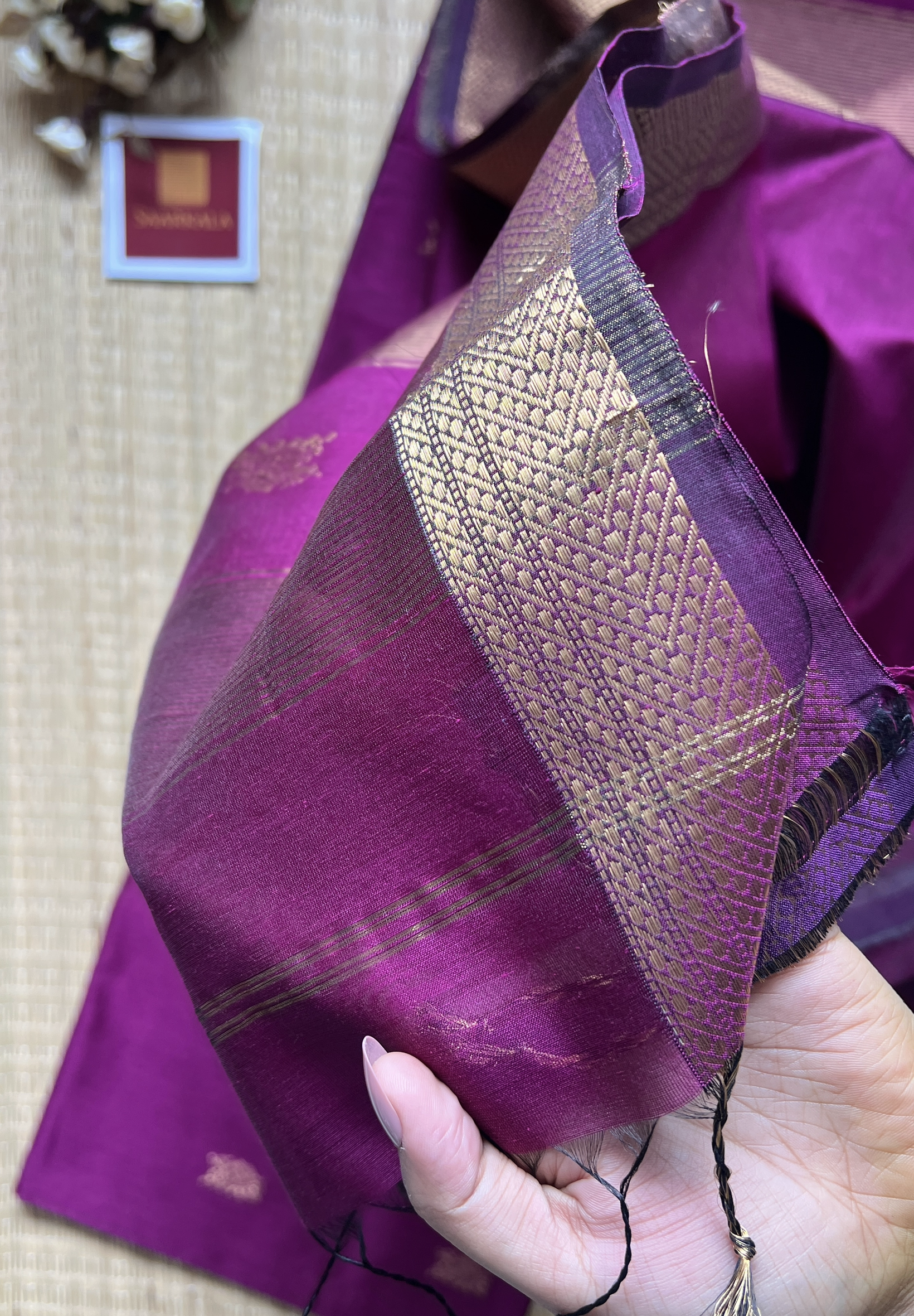 Morni Magenta Pink Maheshwari Handloom Silk Cotton Saree