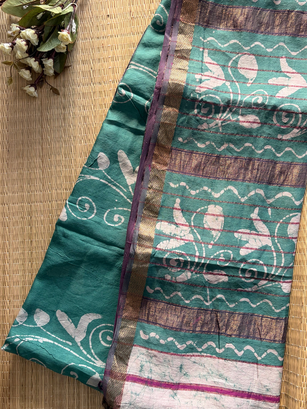 Natural Batik Print Blue Pink Maheshwari Handloom Saree