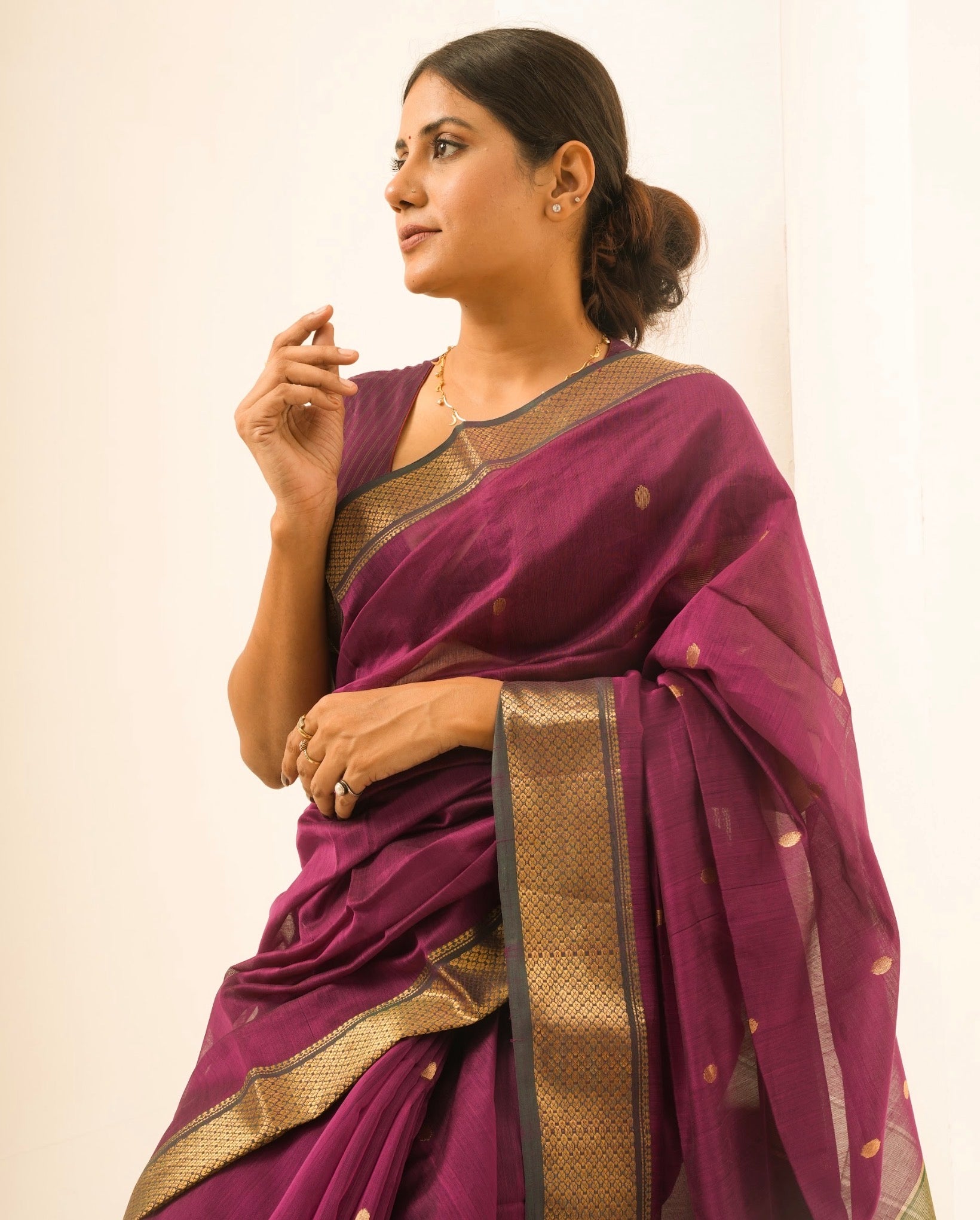 Sikka Magenta Green Maheshwari Handloom Saree