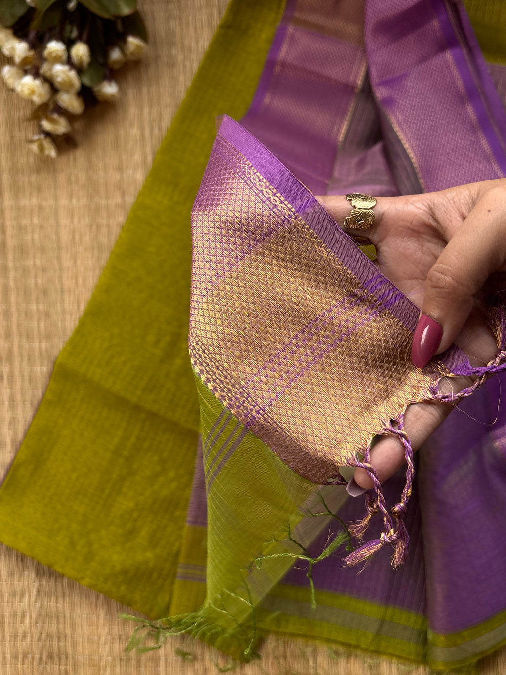 Checks Lilac Maheshwari Handloom Saree