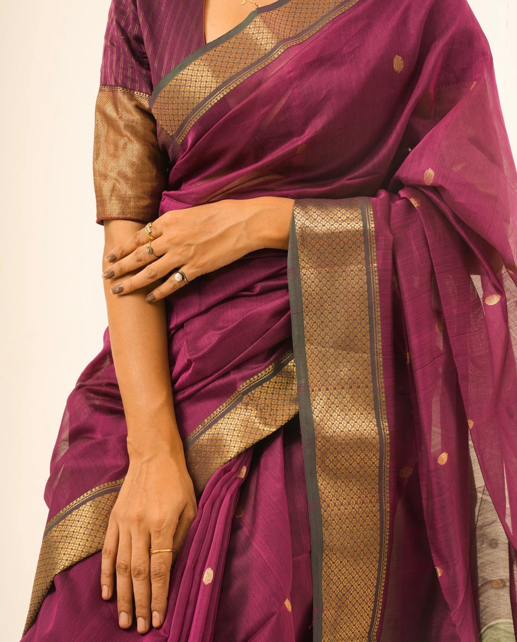 Sikka Magenta Green Maheshwari Handloom Saree