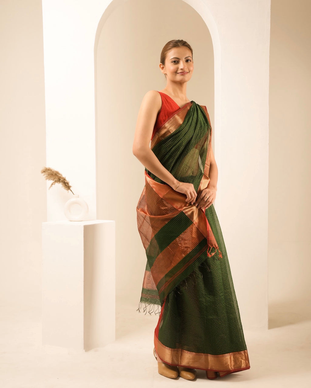 Checks Green Red Maheshwari Handloom Saree