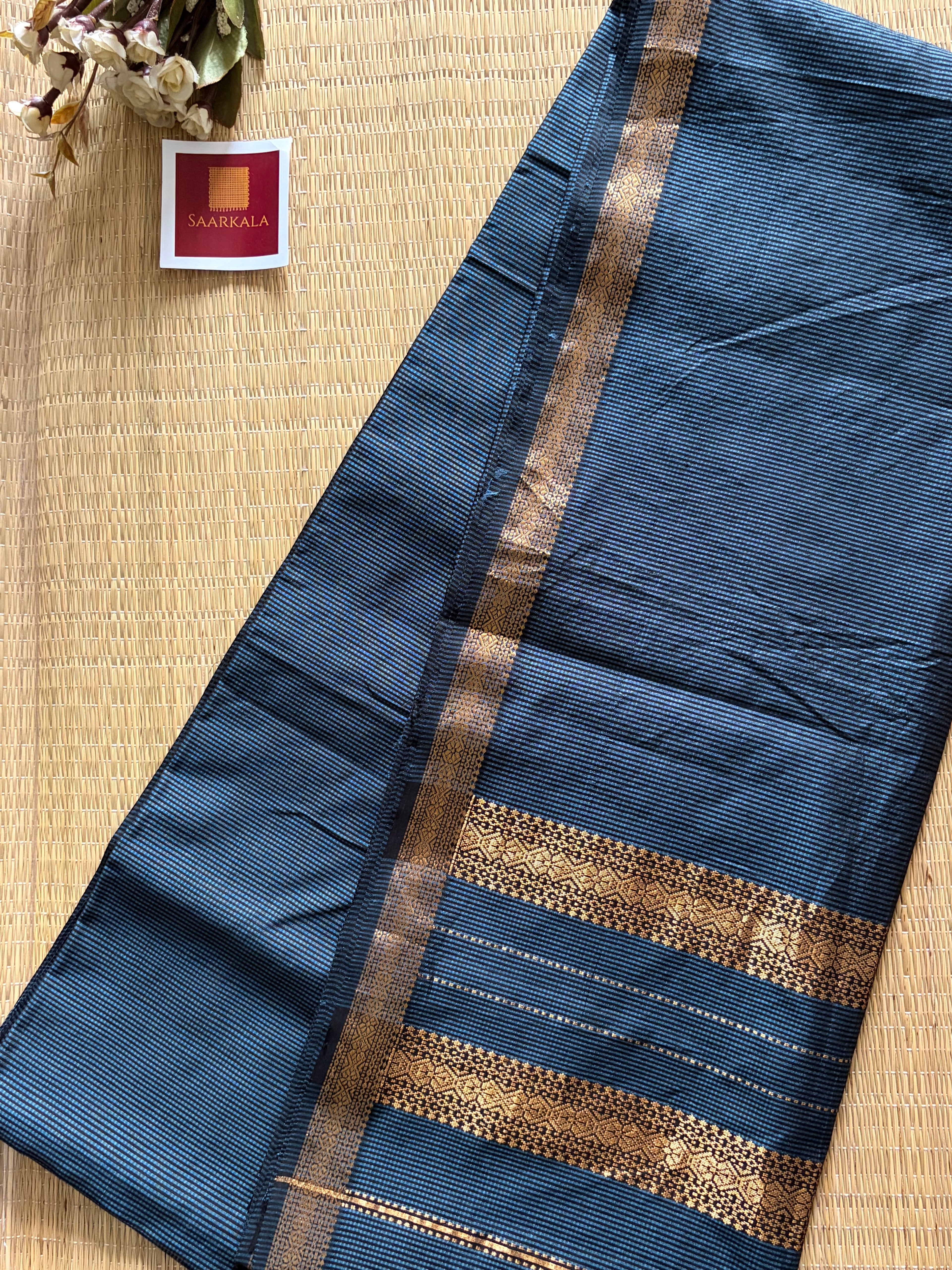 Garbh Reshmi Grey Maheshwari Handloom Saree