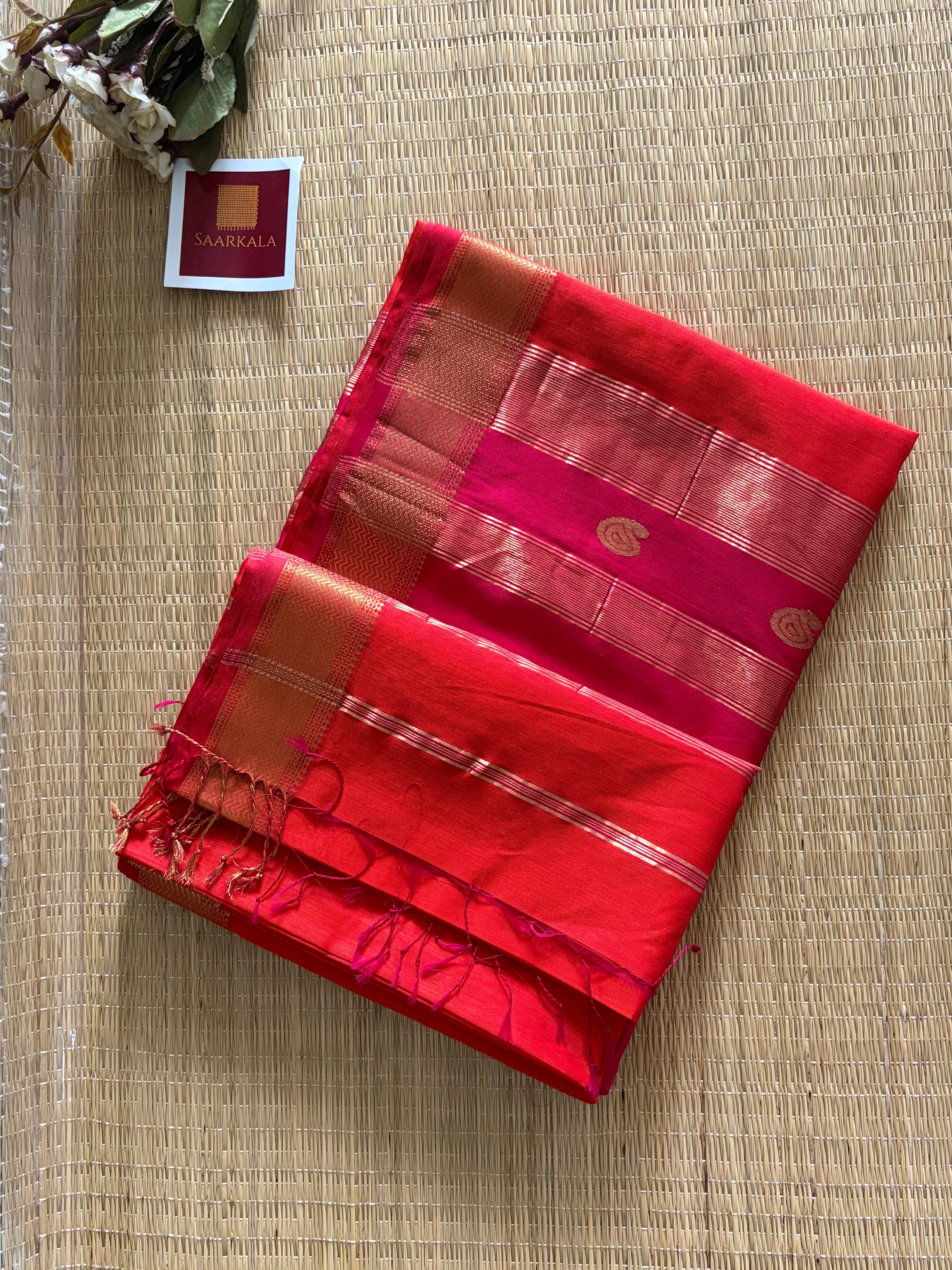Kairi Buta Rust Pink Maheshwari Handloom Saree