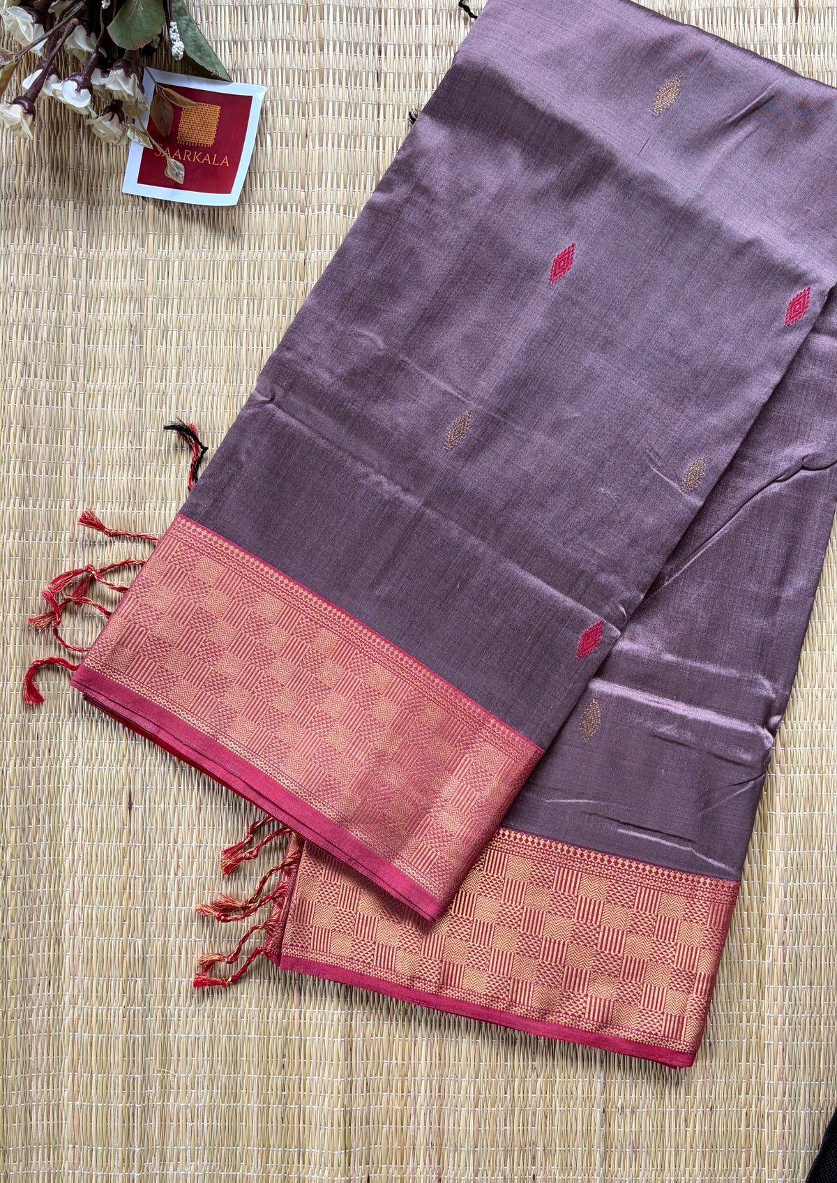 Lavender & Red Pallu Pure Silk Pink Maheshwari Handloom Saree