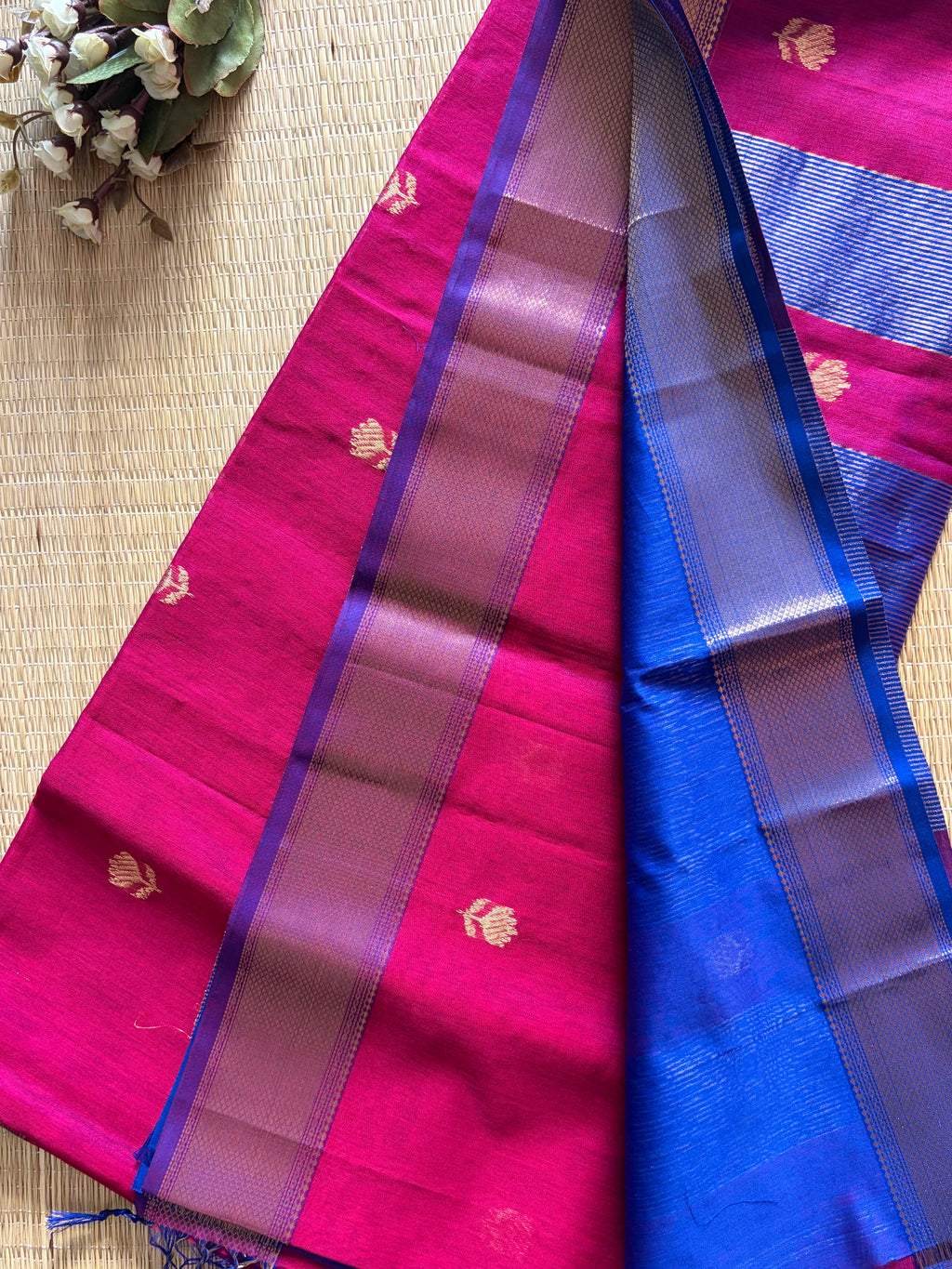 Rimjhim Lotus Maheshwari Handloom Saree