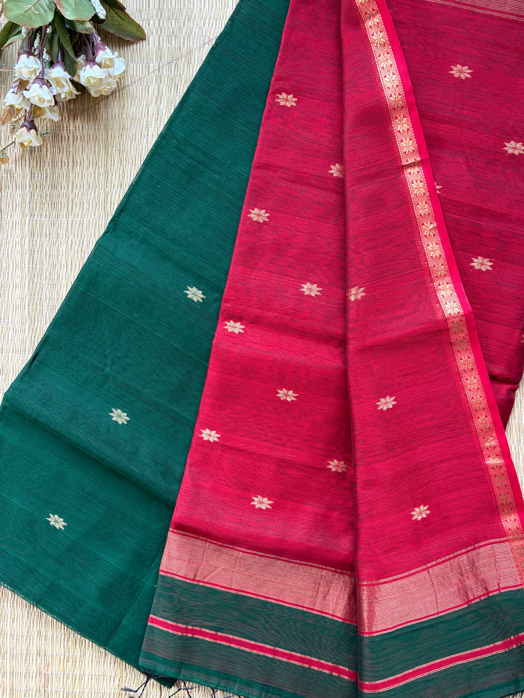 Chameli Red Green Maheshwari Handloom Saree