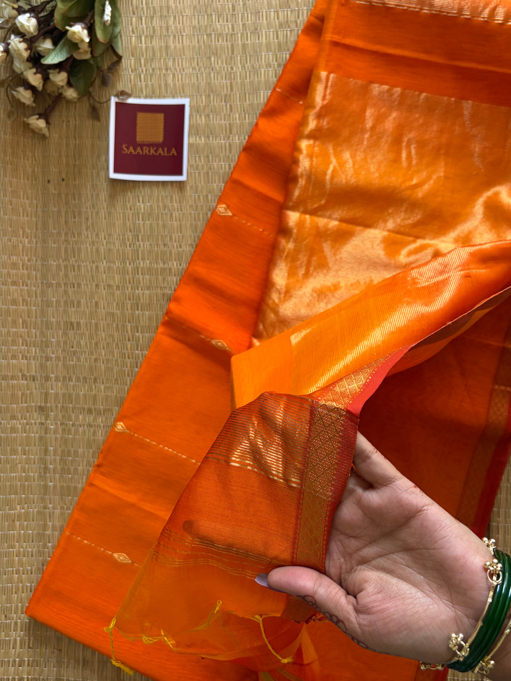 Sunflower Gold Dual tone Maheshwari Handloom Silk Cotton Saree