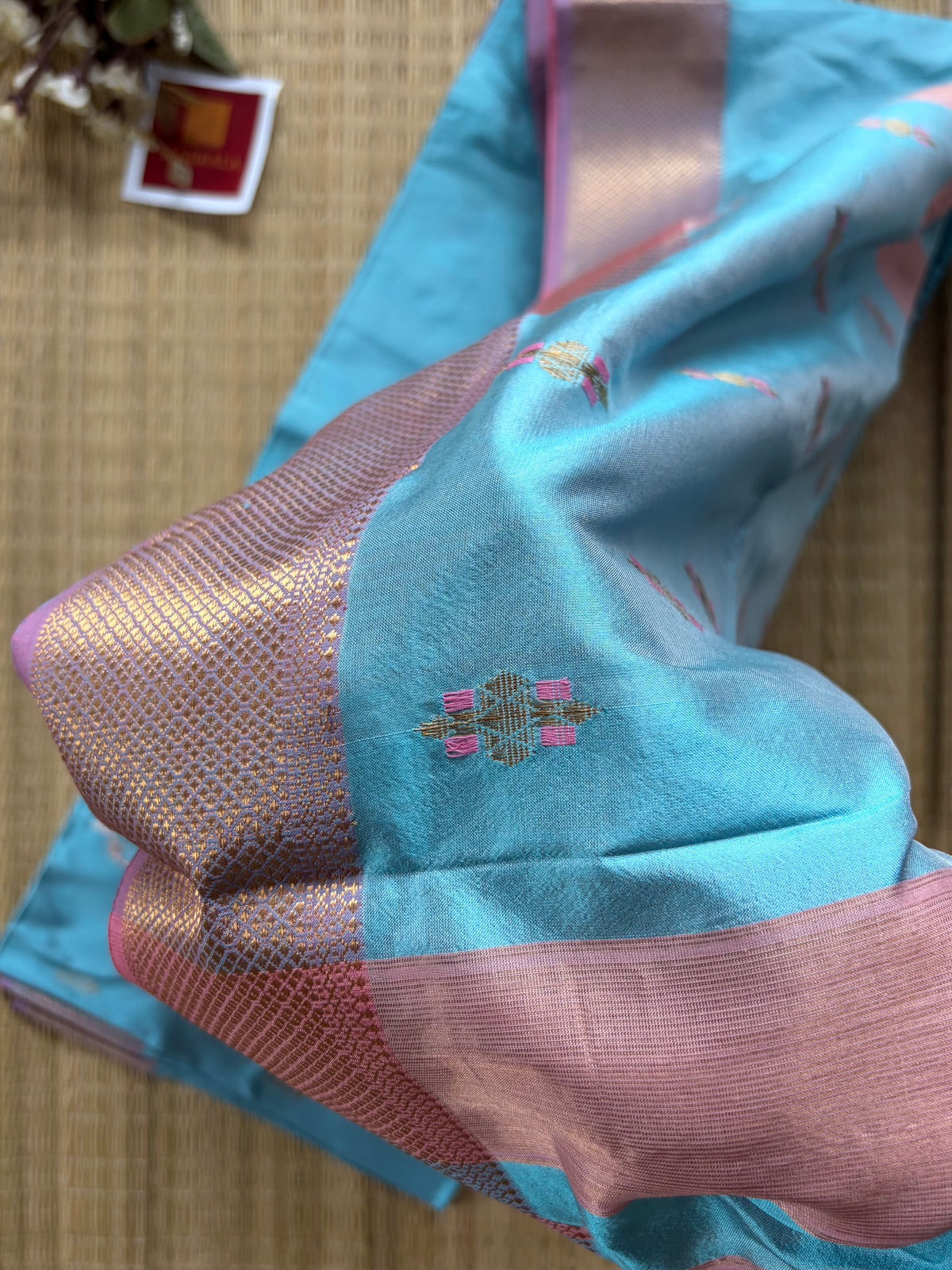 Ice Blue Pure Silk Pink Maheshwari Handloom Saree