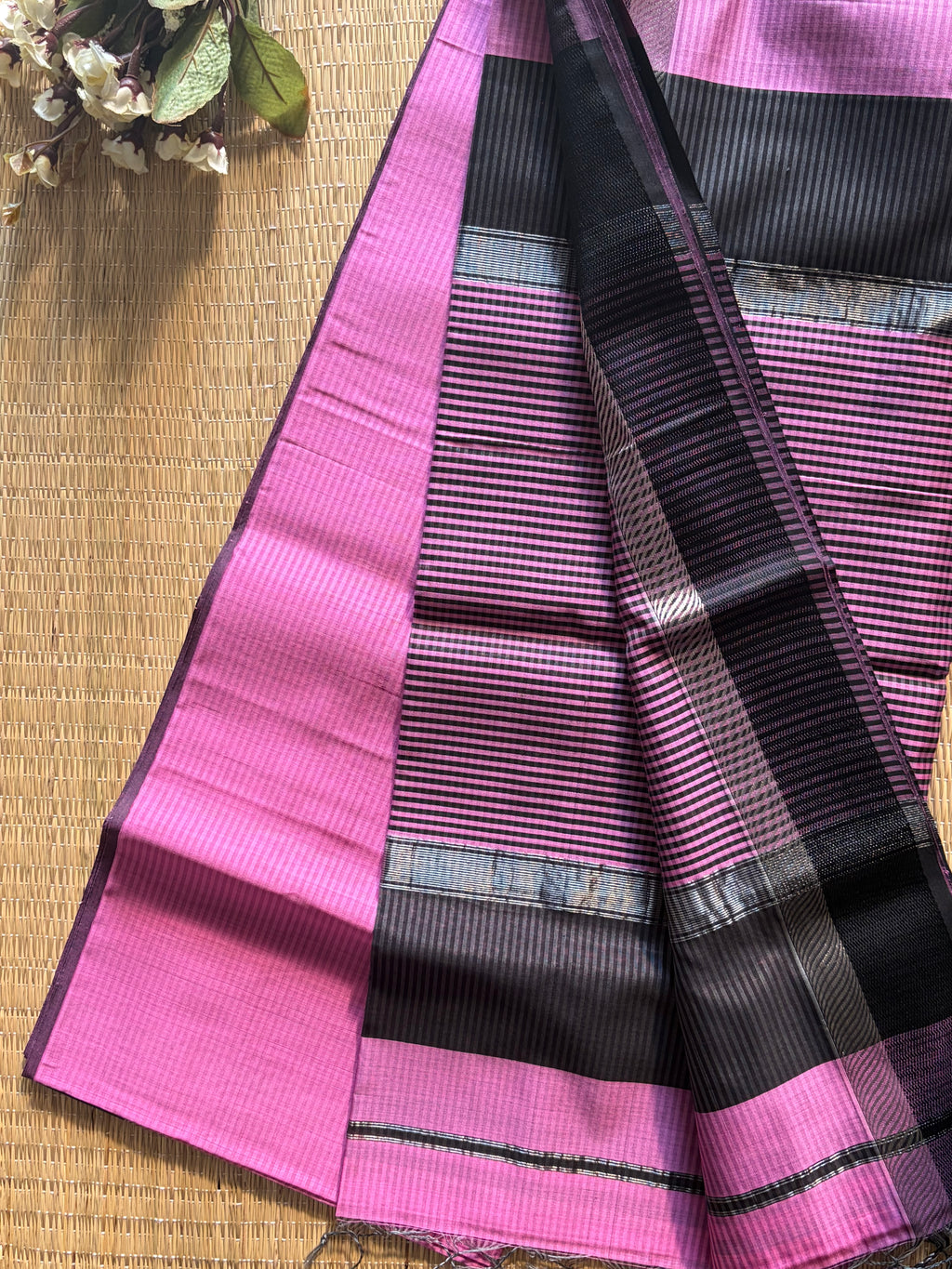 Leher Pink Maheshwari silk and cotton Saree