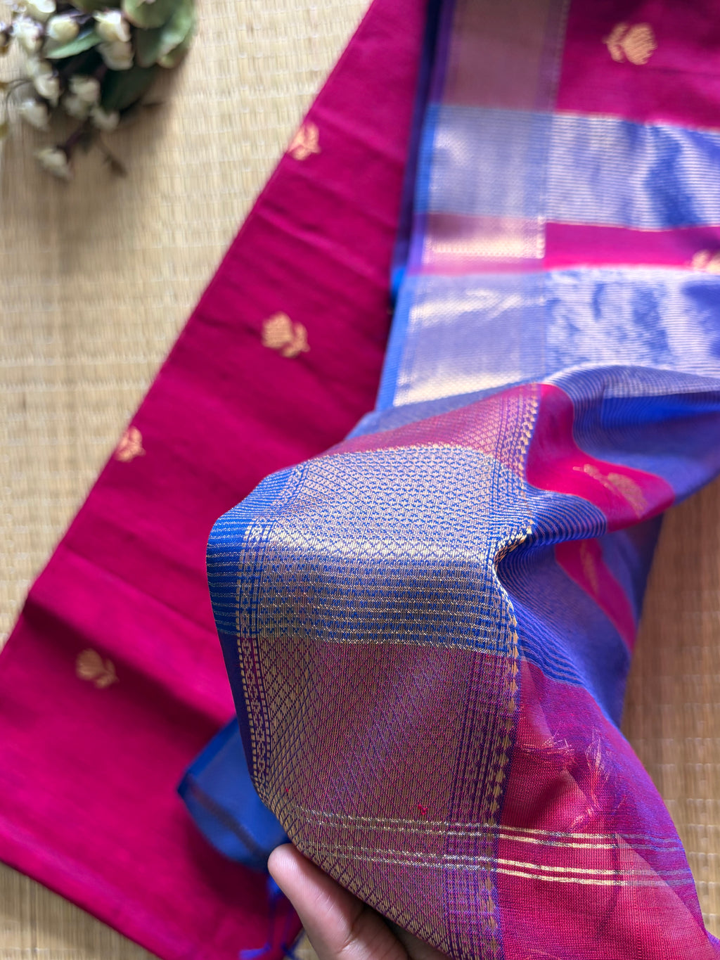 Rimjhim Lotus Maheshwari Handloom Saree