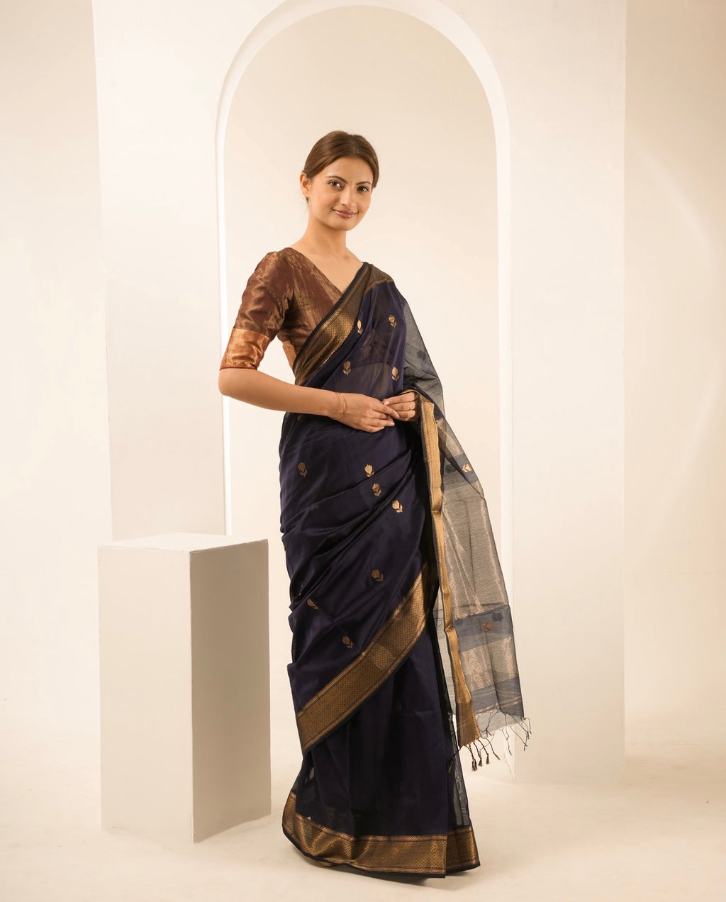 Lotus Black Maheshwari Handloom Saree