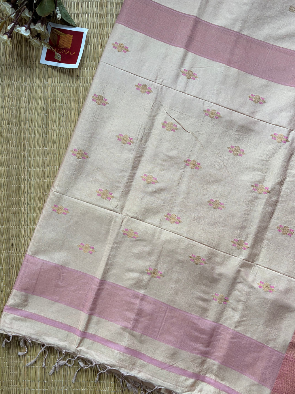 Beige Pure Silk Pink Maheshwari Handloom Saree