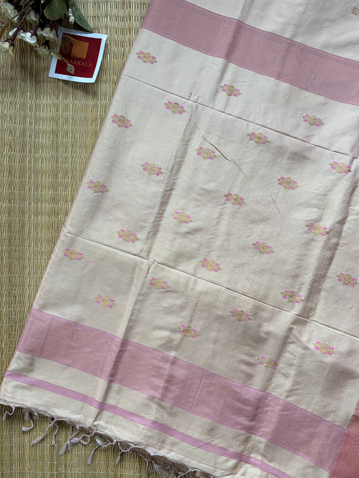 Beige Pure Silk Pink Maheshwari Handloom Saree