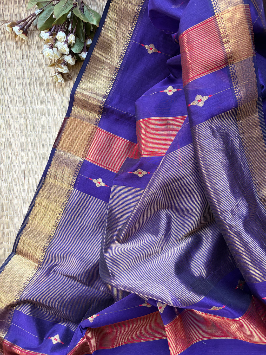 Meena Buti Violet Maheshwari Handloom Saree