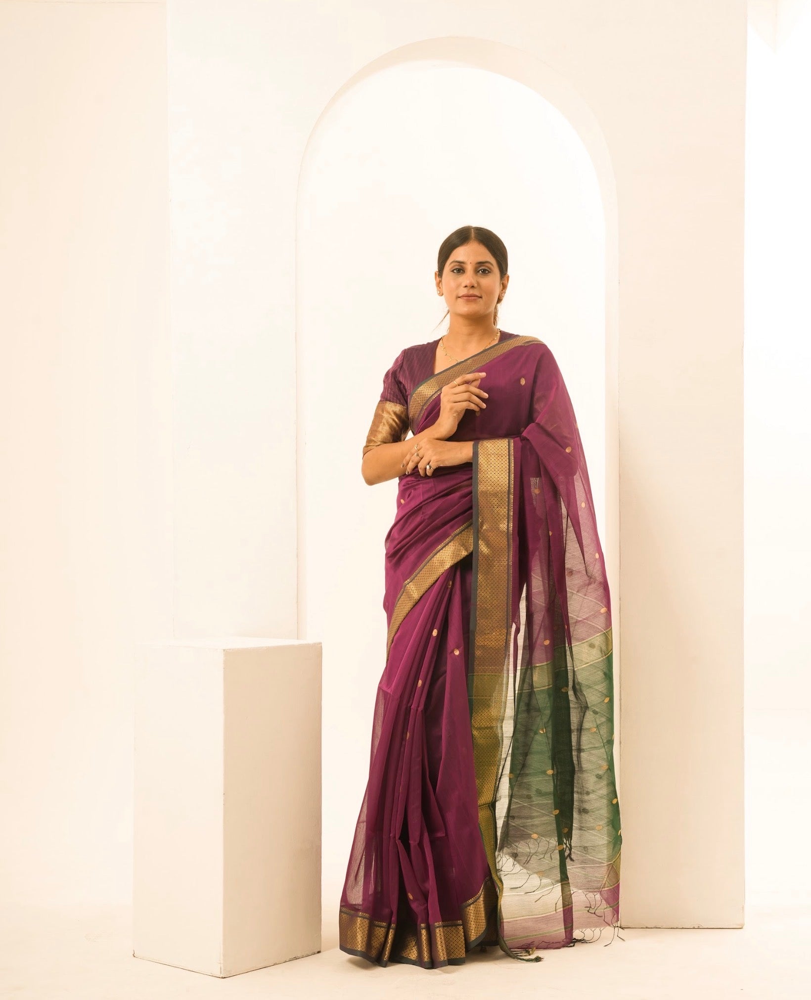 Sikka Magenta Green Maheshwari Handloom Saree