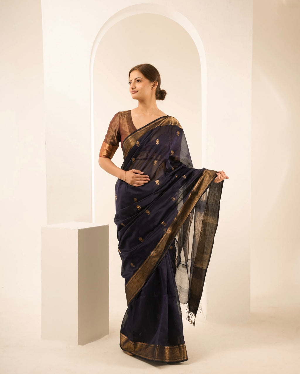 Lotus Black Maheshwari Handloom Saree