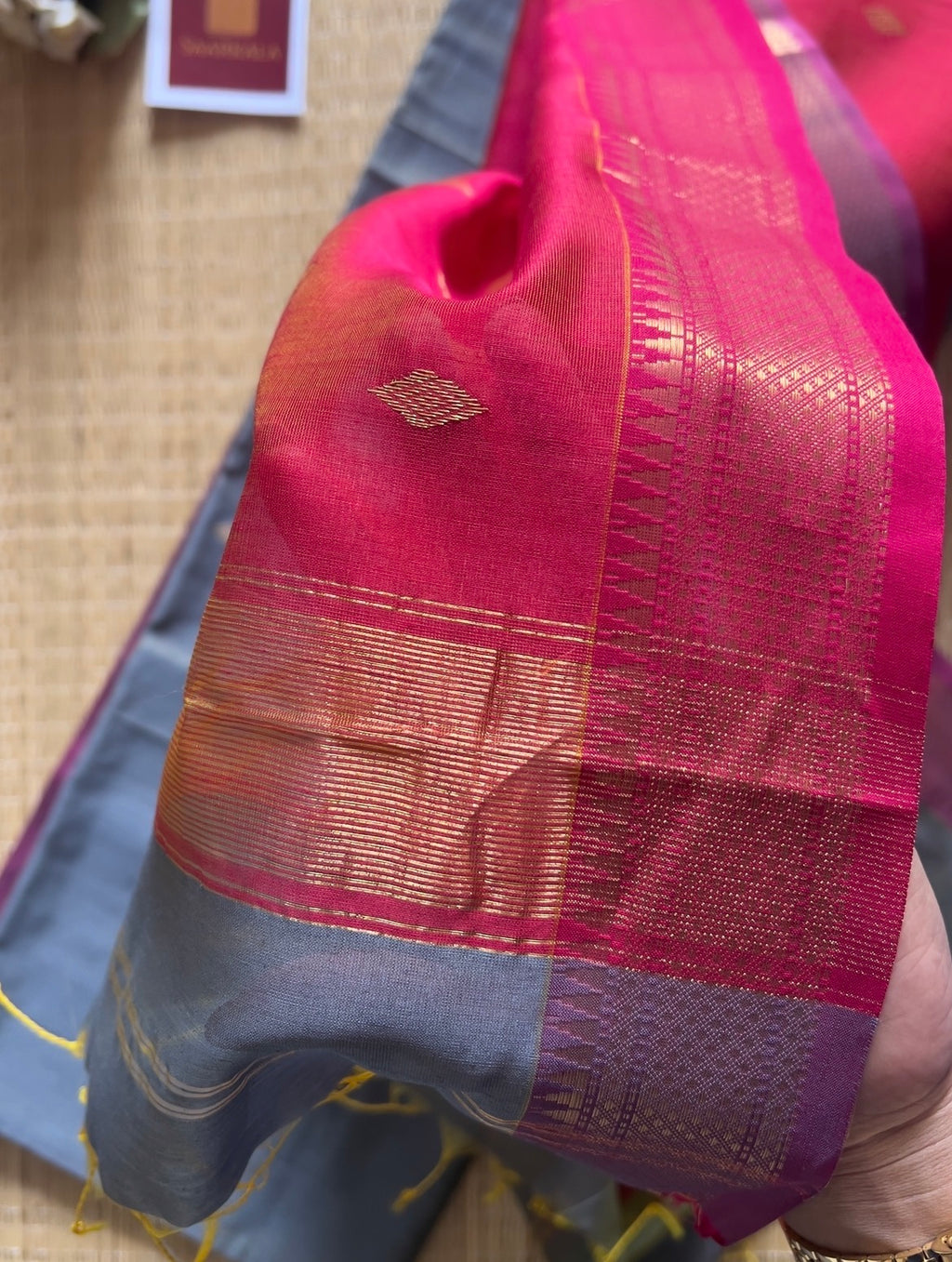 Diamond Aasmani Grey Maheshwari Handloom Saree