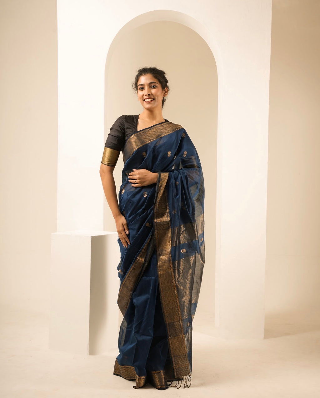 Lotus Rama Blue Maheshwari Handloom Saree