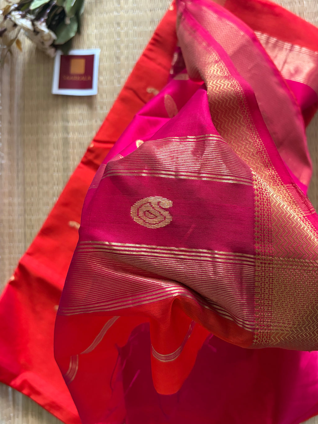 Kairi Buta Rust Pink Maheshwari Handloom Saree
