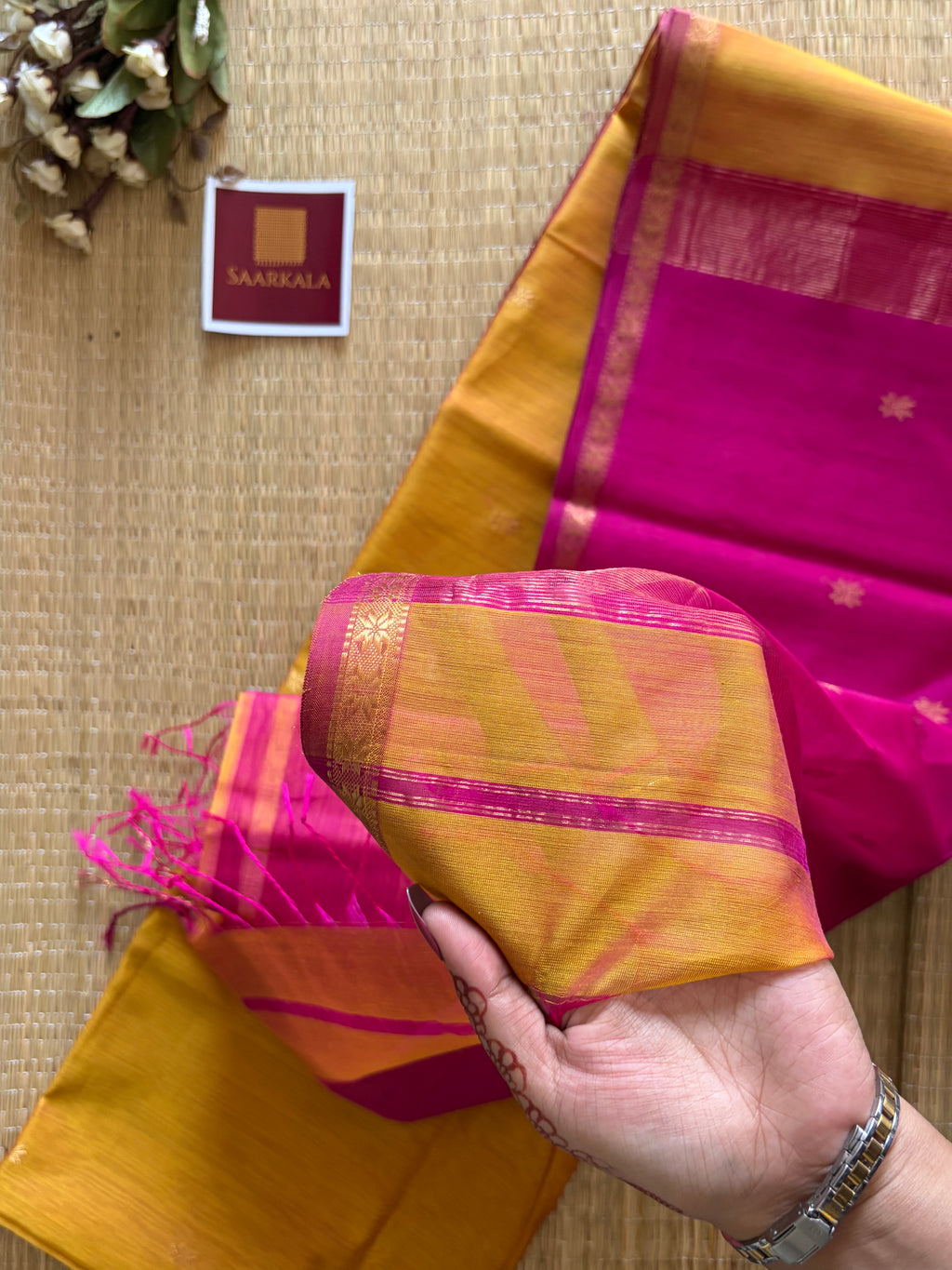 Yellow Light Gold Pink Rani Maheshwari Handloom Silk Cotton Saree
