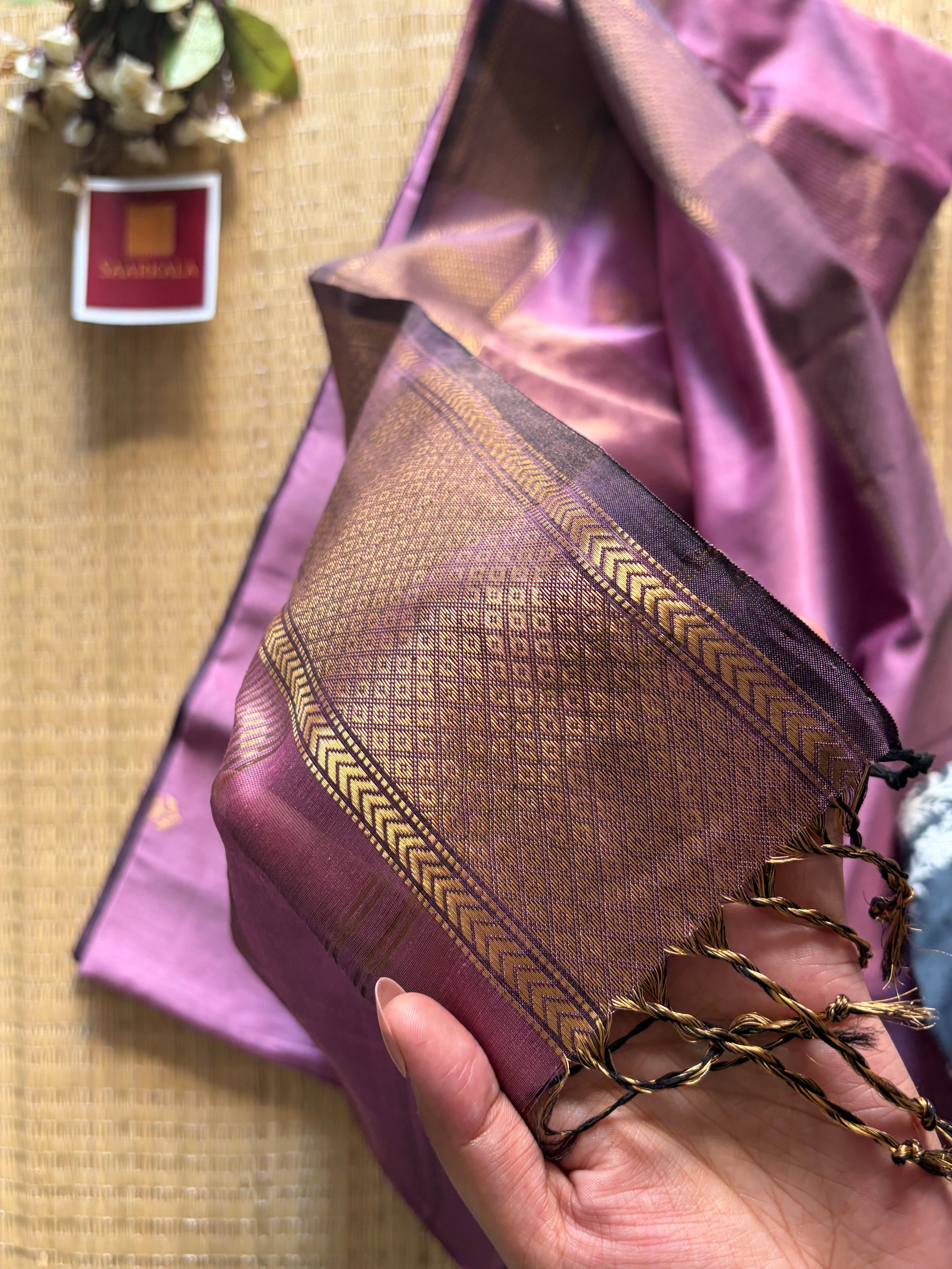 Mauve Dasty Purple Maheshwari silk and cotton Lotus Butta Saree