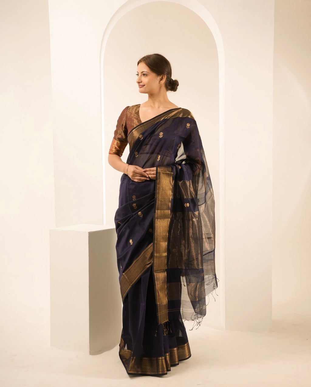 Lotus Black Maheshwari Handloom Saree