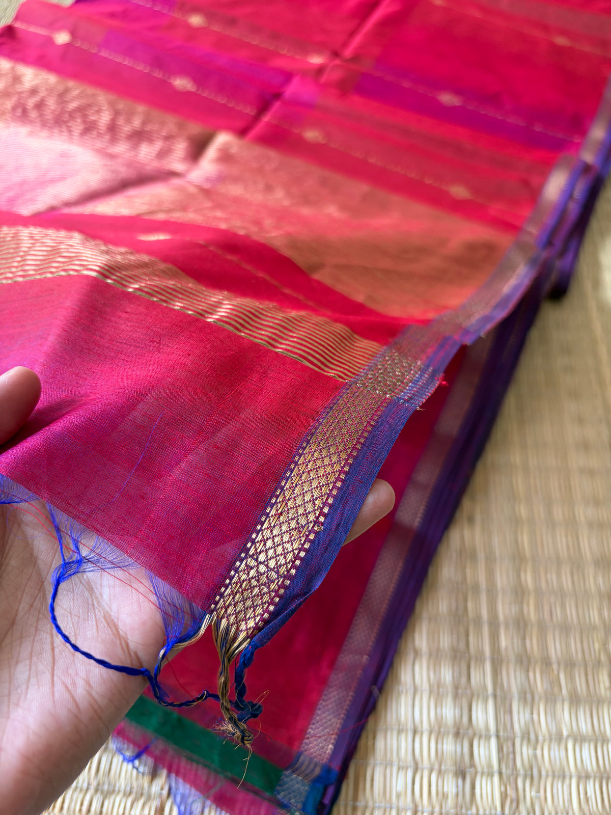Pink Magenta Dual Shaded Maheshwari Handwoven Saree with Gold Zari Border