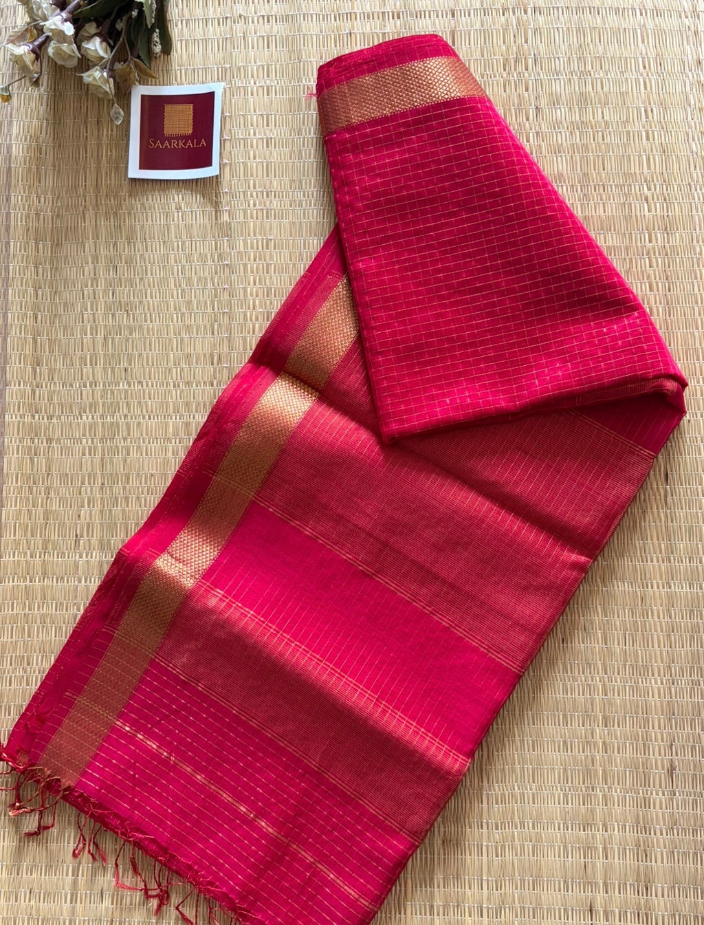 Rani Checked Maheshwari Handwoven Saree with Gold Zari Border