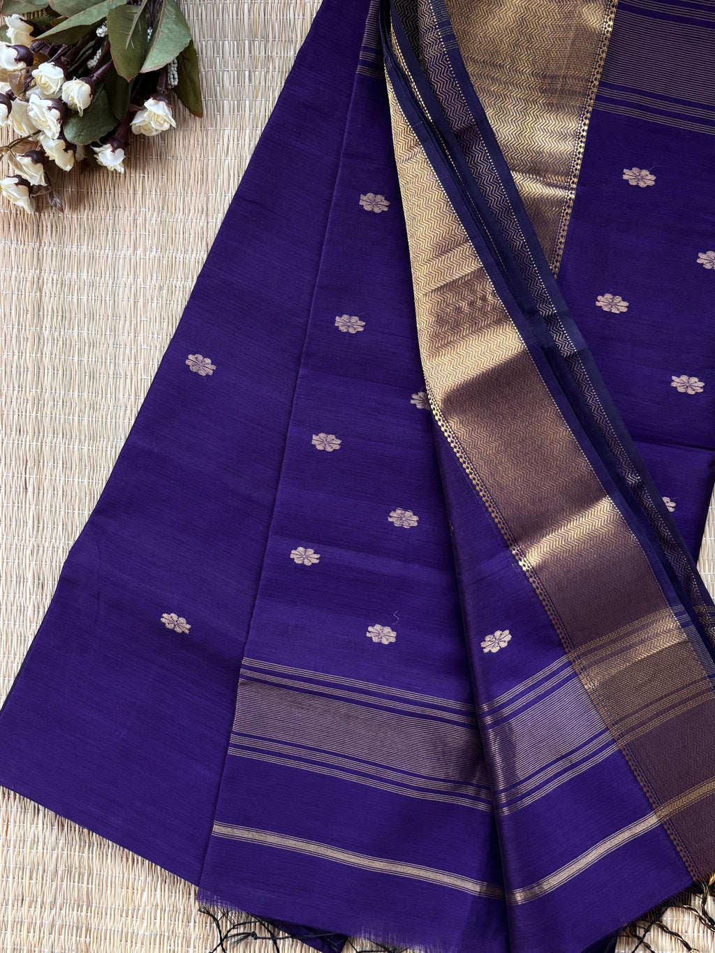 Ruii Phool Broad Border Maheshwari Handloom Saree