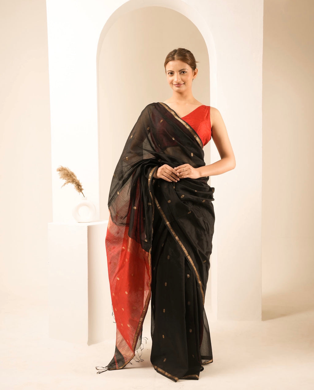 Chameli Black Red Maheshwari Handloom Saree