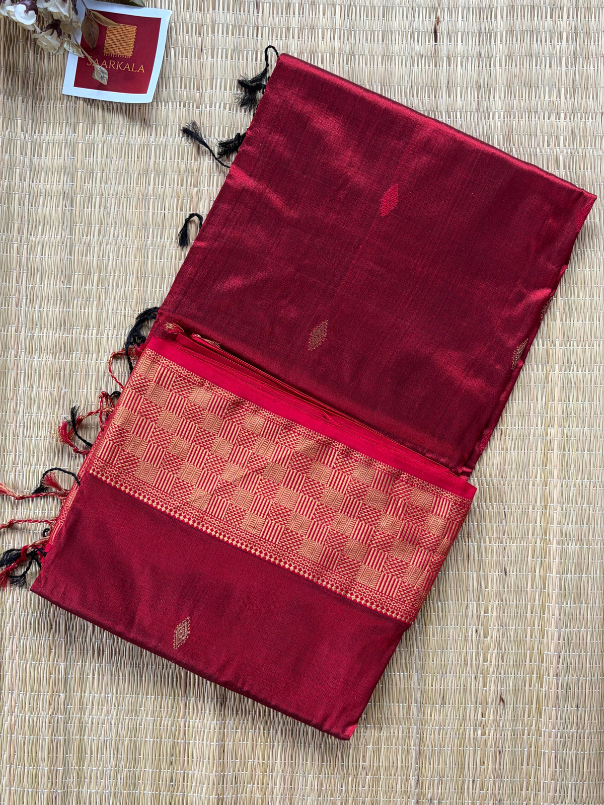 Red Pure Silk Pink Maheshwari Handloom Saree