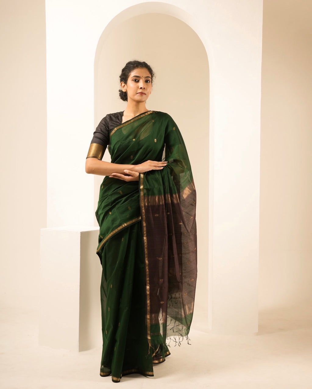 Chameli Green Brown Maheshwari Handloom Saree