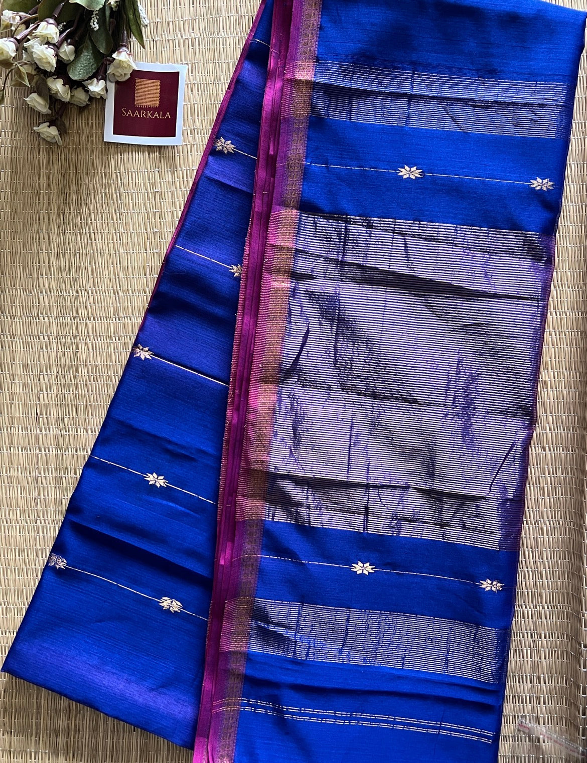 Blue Shaded Dual tone Maheshwari Silk and cotton saree