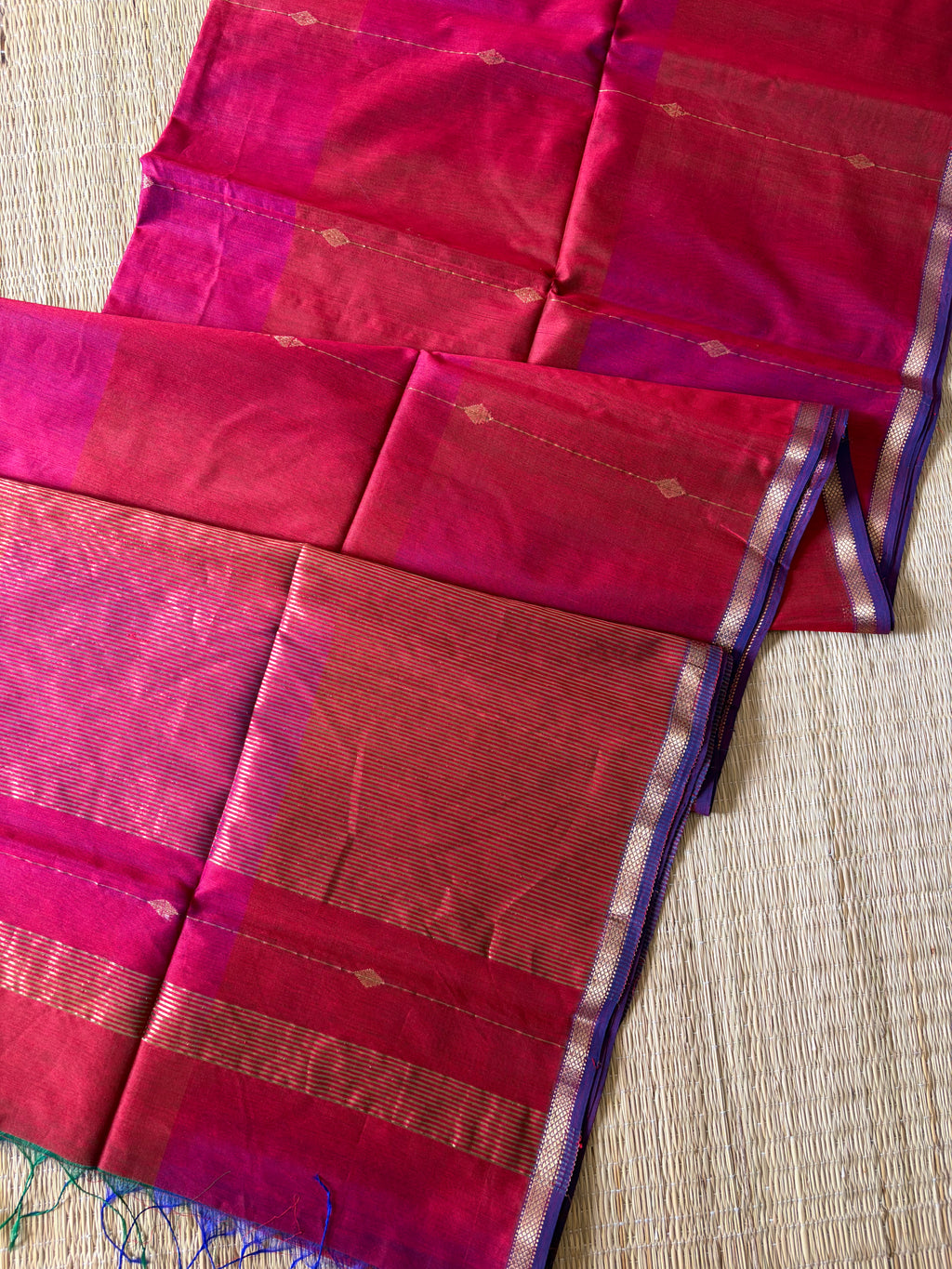 Pink Magenta Dual Shaded Maheshwari Handwoven Saree with Gold Zari Border