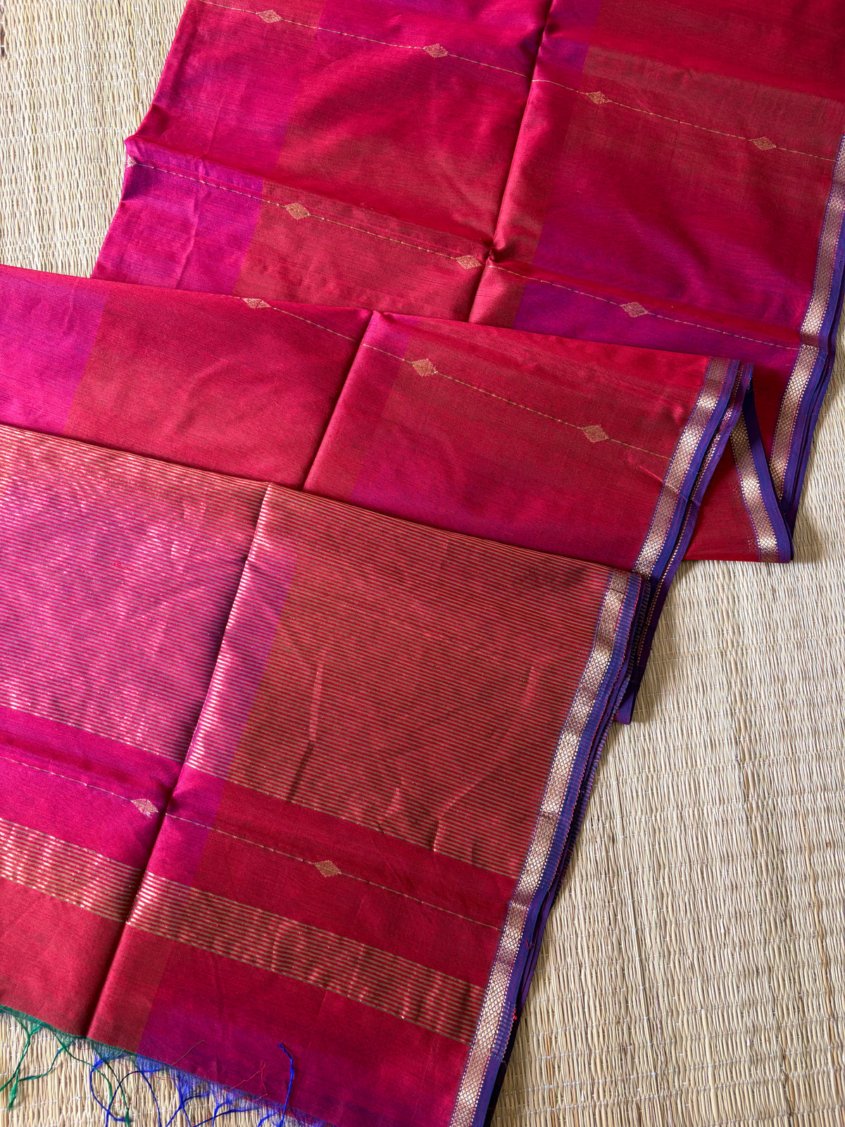 Pink Magenta Dual Shaded Maheshwari Handwoven Saree with Gold Zari Border