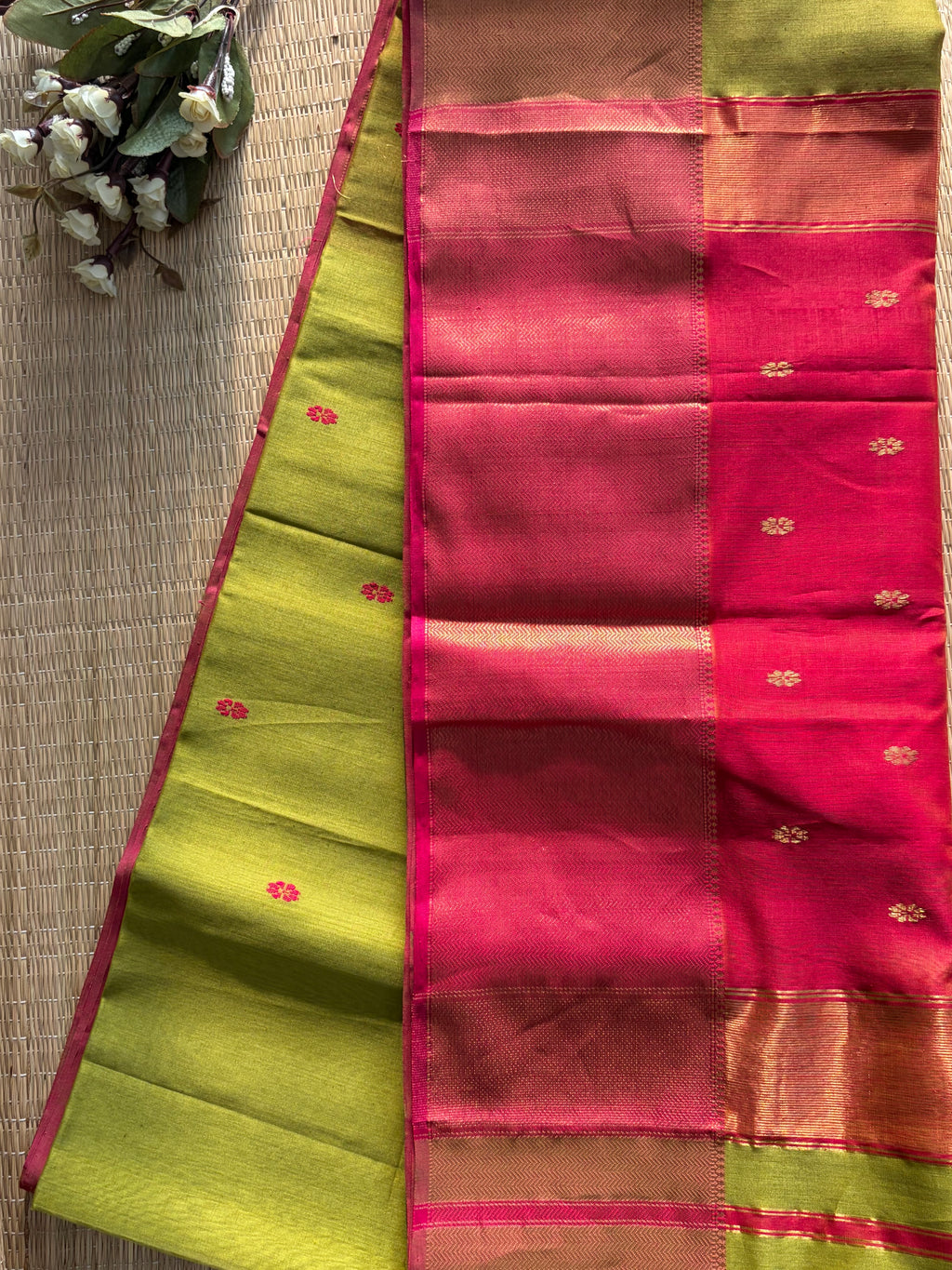 Pista Pink Buta Big Border Maheshwari Handloom Saree