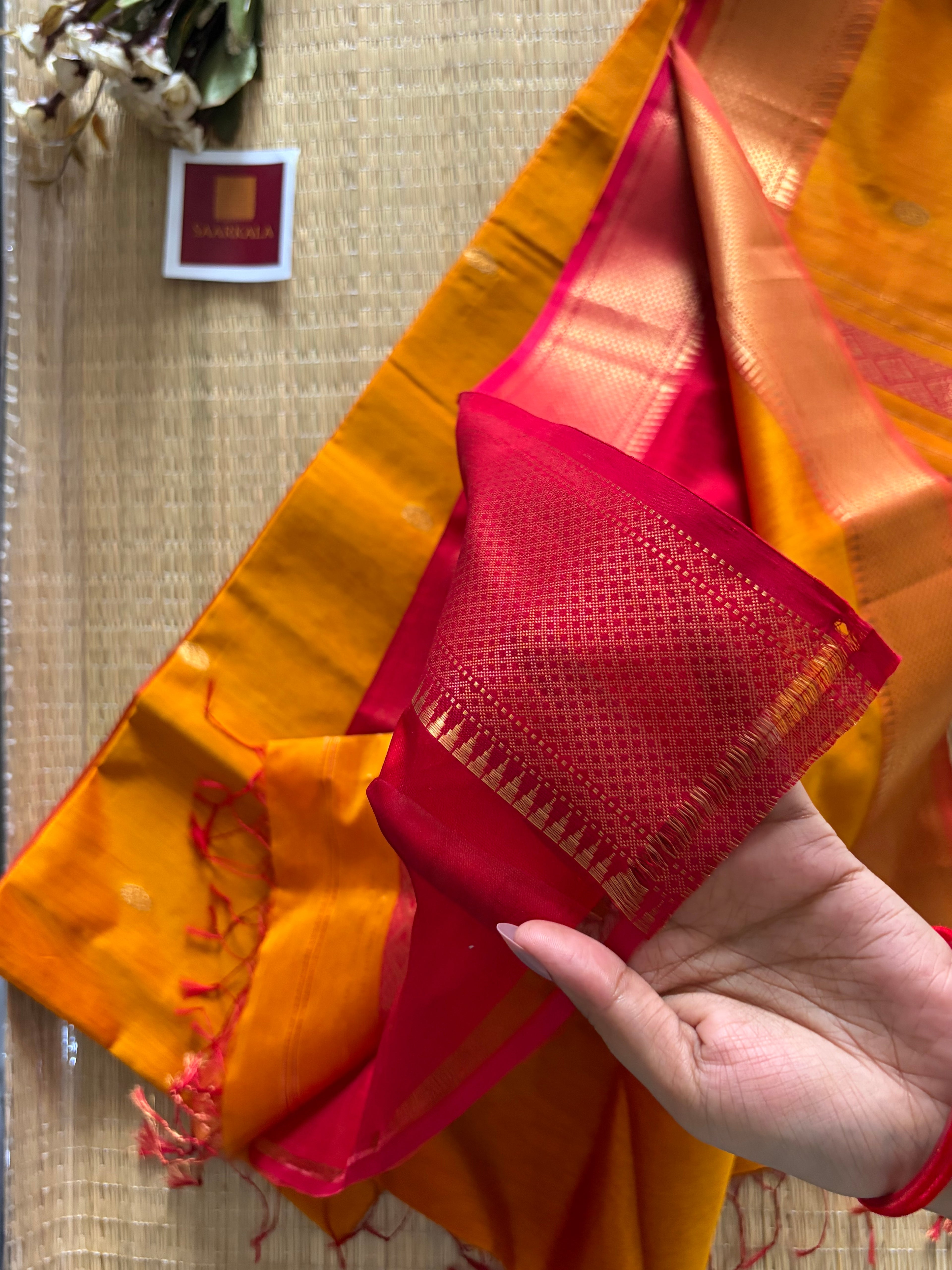 Jala Pallu Mustard Maheshwari Handloom Saree