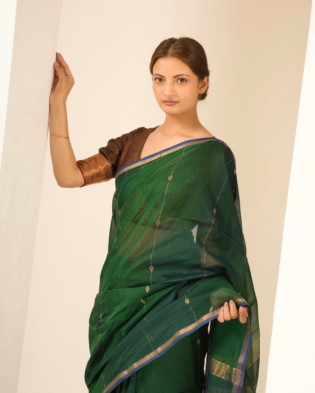 Dual Shaded Green Maheshwari Handloom Saree