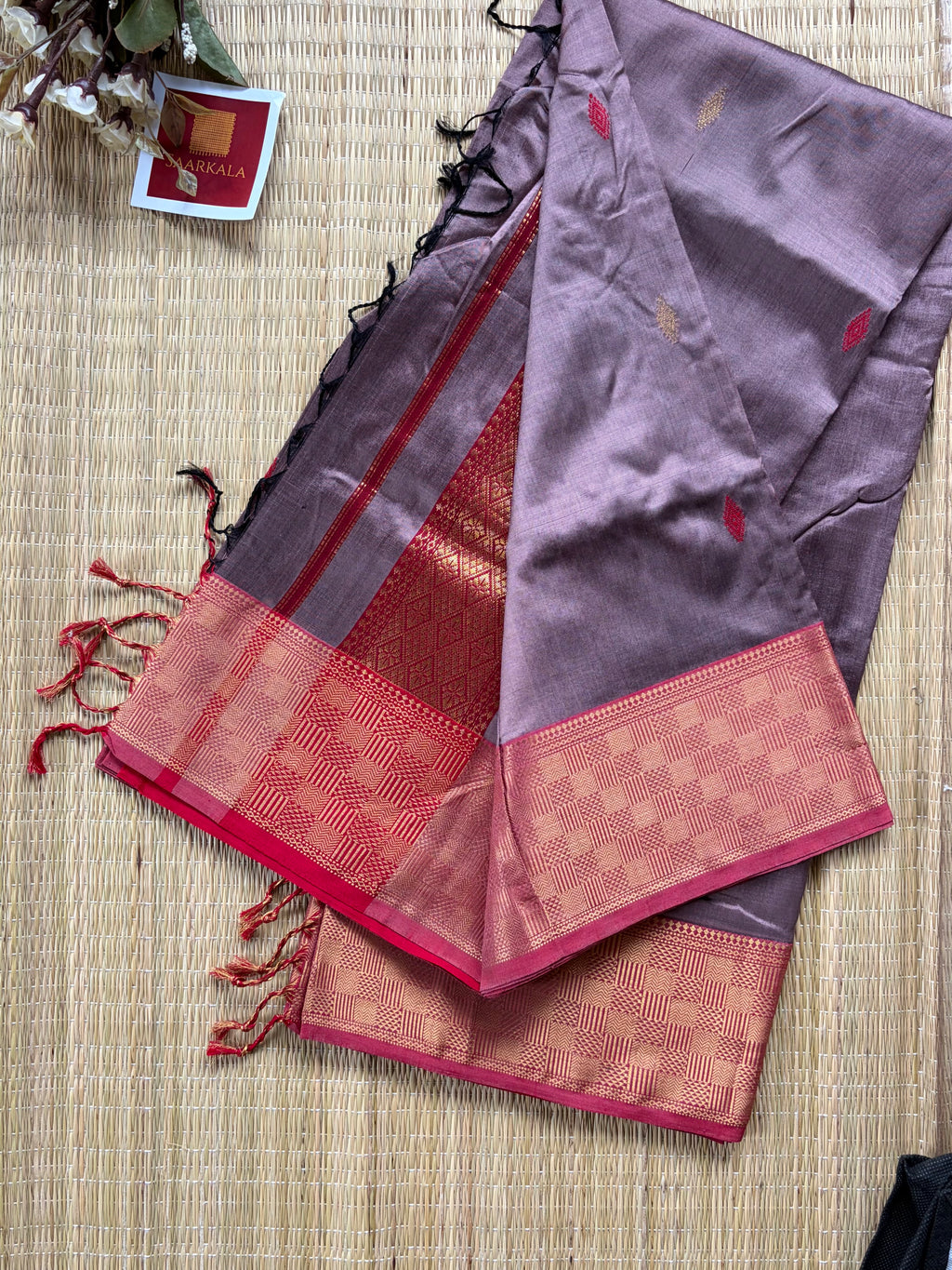 Lavender & Red Pallu Pure Silk Pink Maheshwari Handloom Saree