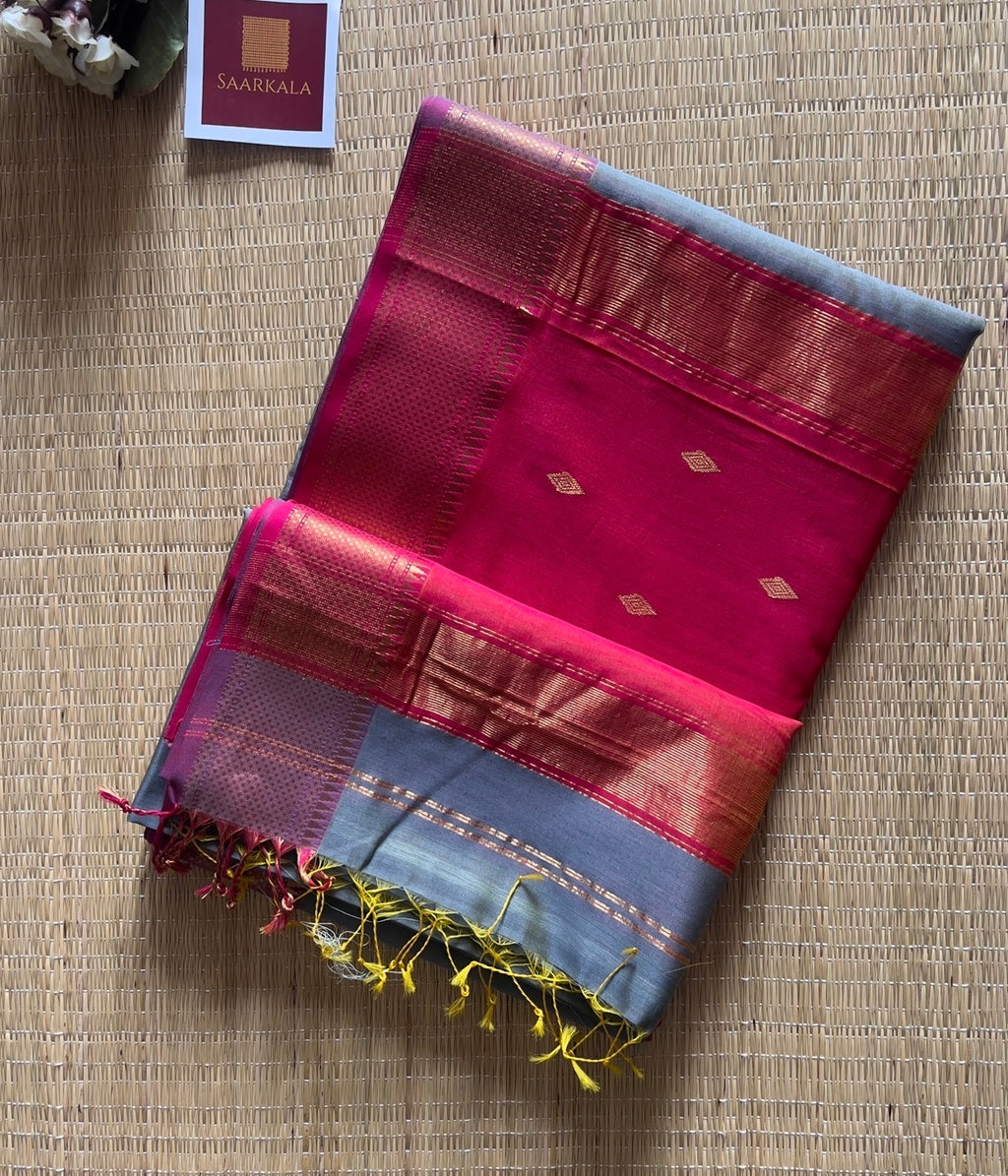 Diamond Aasmani Grey Maheshwari Handloom Saree