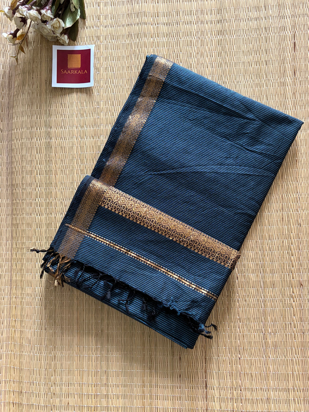 Garbh Reshmi Grey Maheshwari Handloom Saree