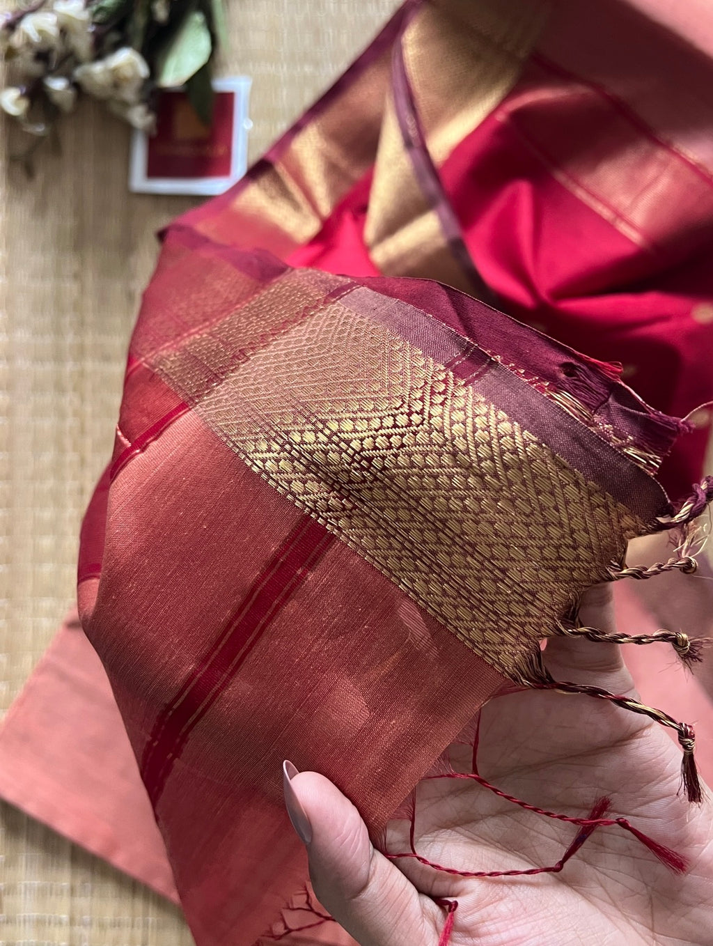 Sikka Pink Red Maheshwari Handwoven Saree with Gold Zari Border