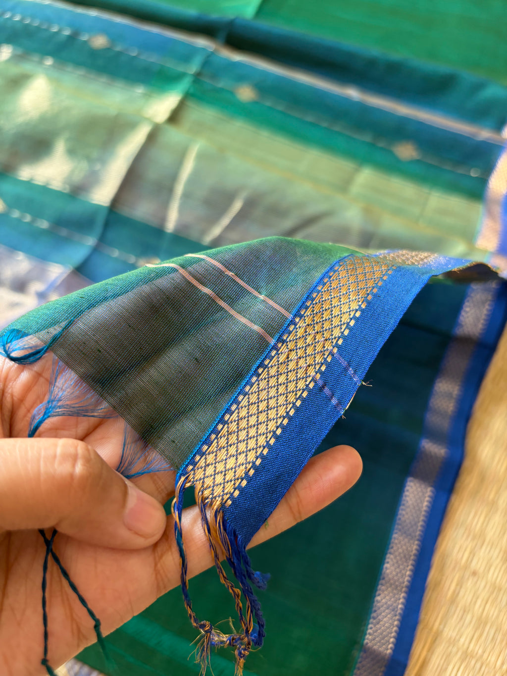 Rama Green Dual Shaded Maheshwari Handwoven Saree with Gold Zari Border